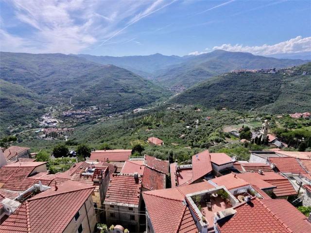 Casa in vendita a Chiusanico, Liguria
