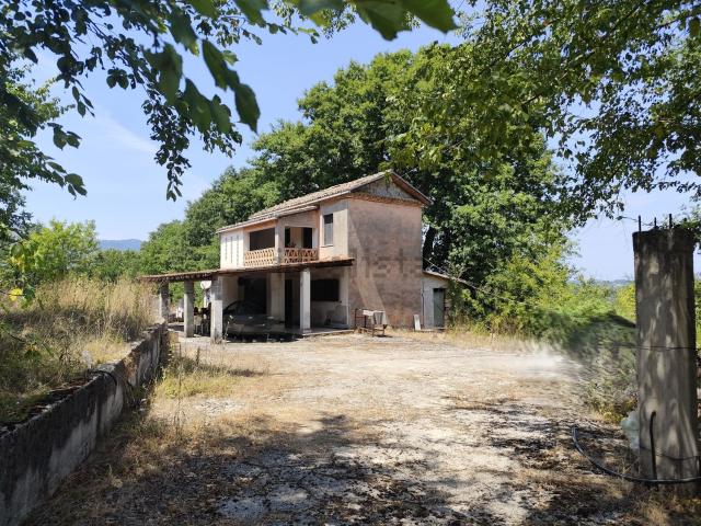 Casa in vendita a Castro dei Volsci, Frosinone