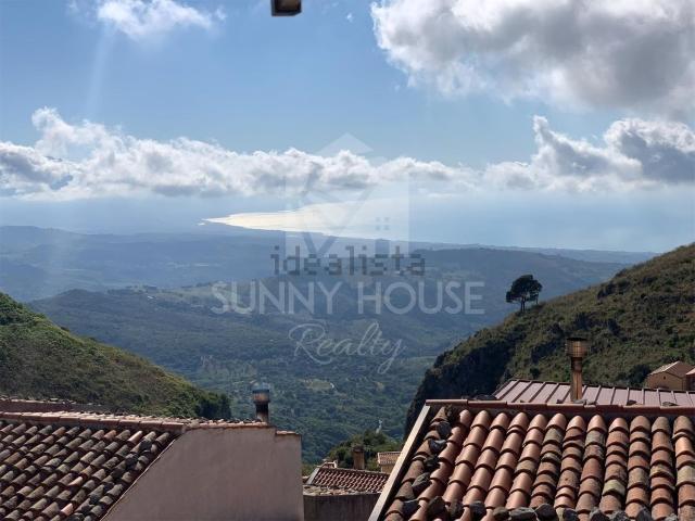 Casa in vendita a Gratteri, Sicilia