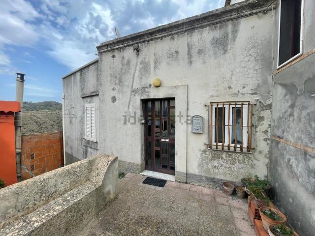 Casa in vendita a Venetico Superiore, Venetico