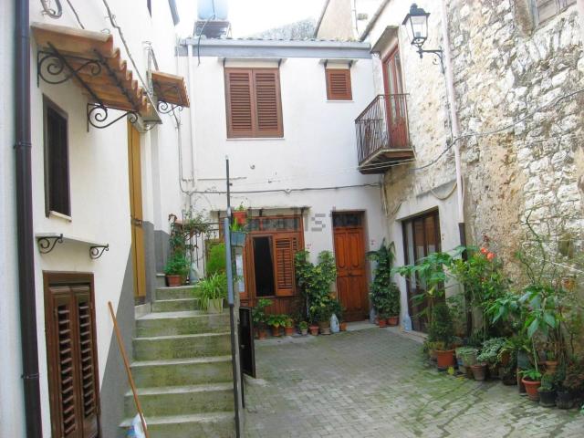 Casa in vendita a Sambuca Di Sicilia, Sicilia