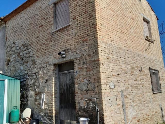 Casa in vendita a San Giacomo, Scerni