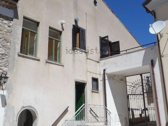 Casa in vendita a Sant'angelo Dei Lombardi, Campania