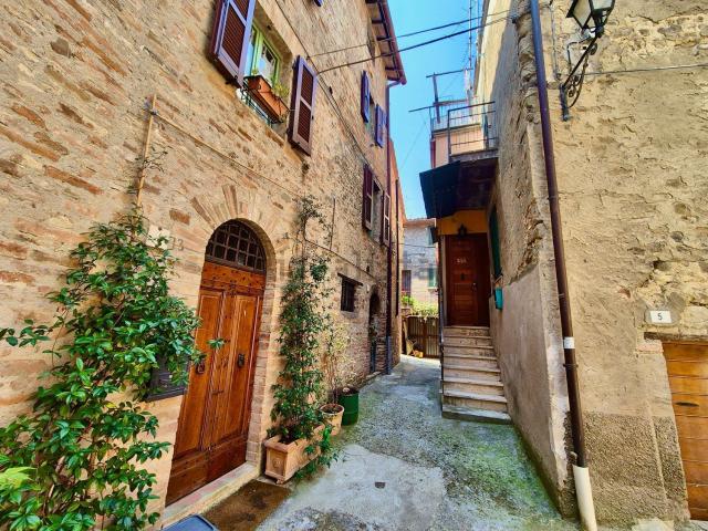Casa in vendita a Collazzone, Umbria
