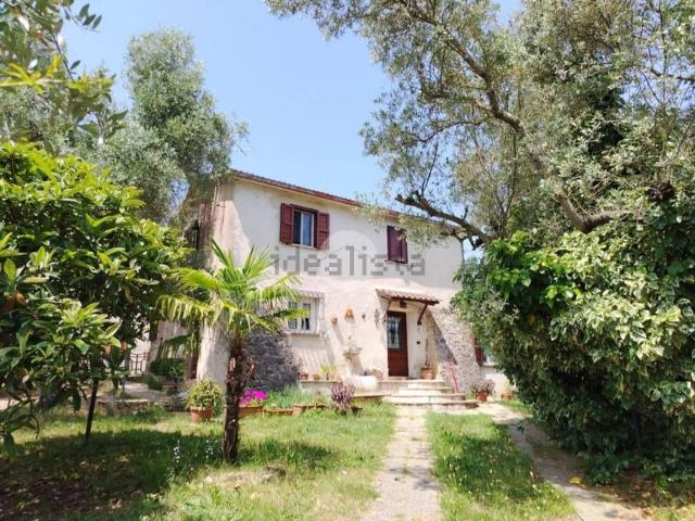 Casa in vendita a San Giorgio, Tarano