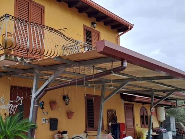 Casa in vendita a Milazzo, Sicilia