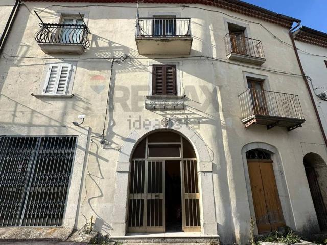 Casa in vendita a Pizzone, Molise