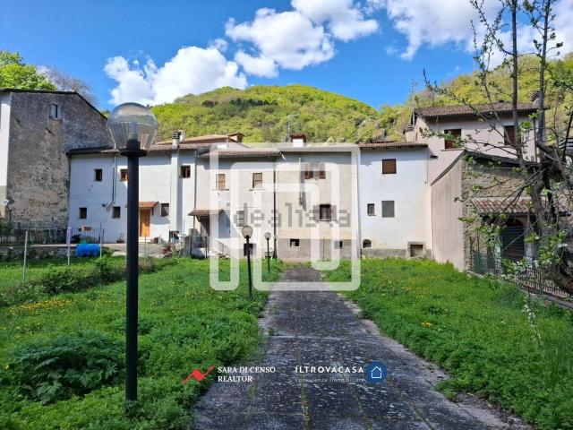 Casa in vendita a Rocca Pia, Abruzzo