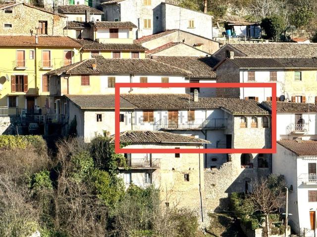 Casa in vendita a Rieti, Lazio