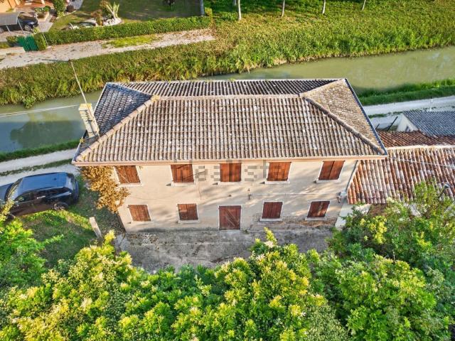 Casa in vendita a Ronchi del Volo, Casalserugo
