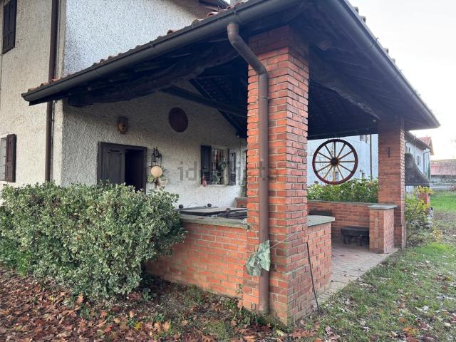 Casa in vendita a Nosate, Lombardia