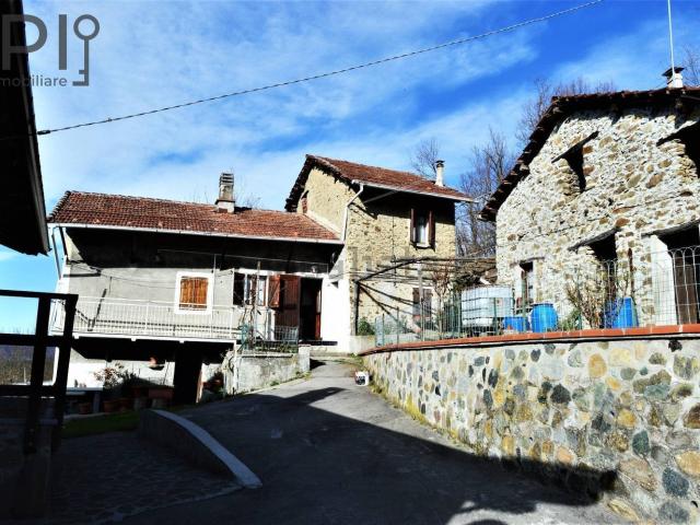 Casa in vendita a Dego, Liguria