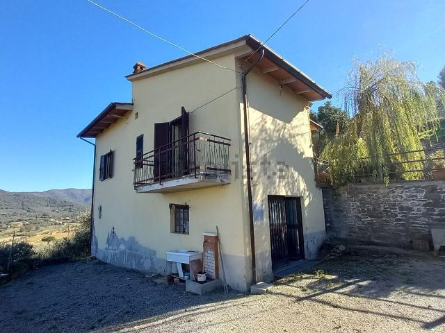 Casa in vendita a Montecchio Vesponi, Castiglion Fiorentino