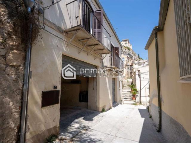 Casa in vendita a Modica Alta, Marina Di Modica