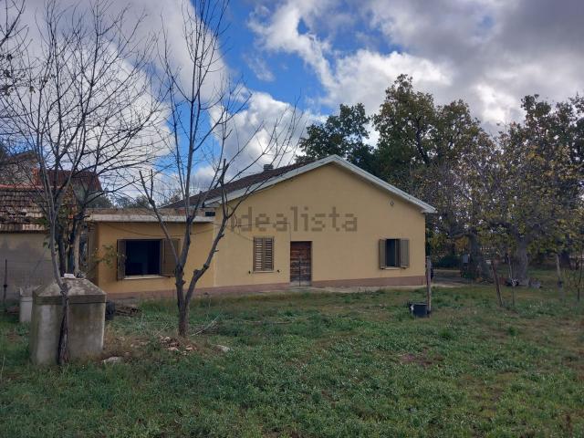 Casa in vendita a Civitaquana, Abruzzo