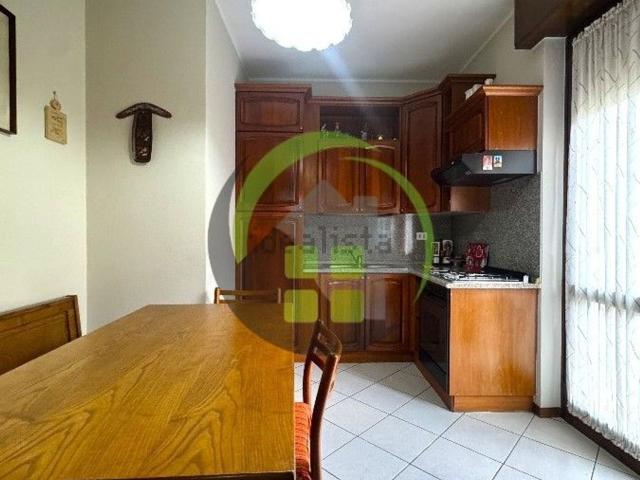 Casa in vendita a Leffe, Bergamo