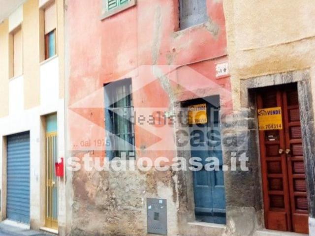 Casa in vendita a Gorno, Lombardia