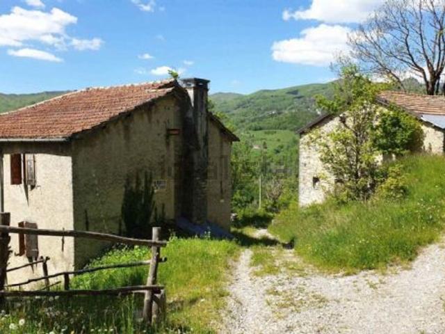 Casa in vendita a Unione dei comuni del Distretto Ceramico, Frassinoro