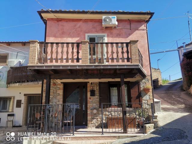 Casa in vendita a Contrada Santa Maria, Farindola