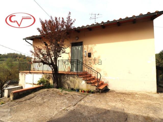Casa in vendita a Montevarchi, Toscana