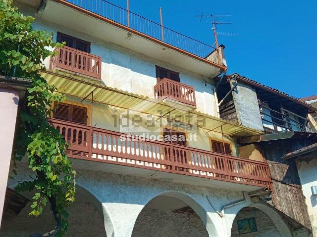Casa in vendita a Gorno, Lombardia