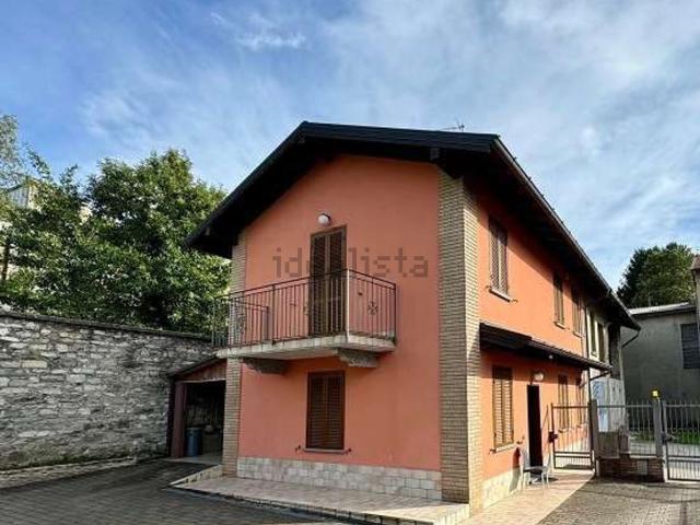Casa in vendita a Mombello, Olgiate Comasco