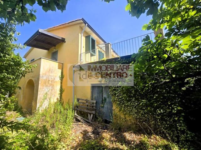 Casa in vendita a Sarzana, Liguria