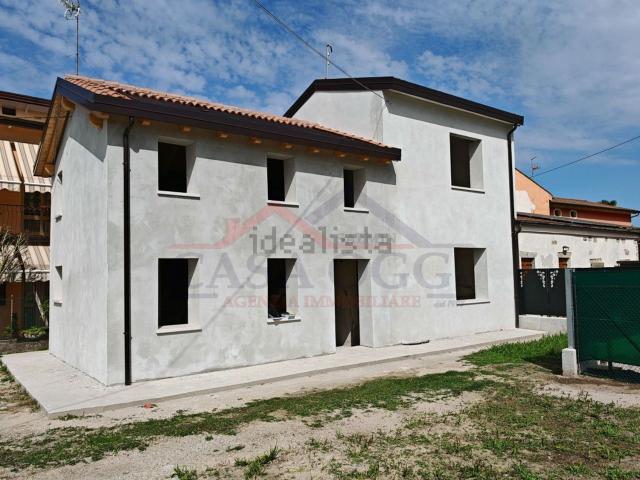 Casa in vendita a Giarre, Abano Terme Bagni