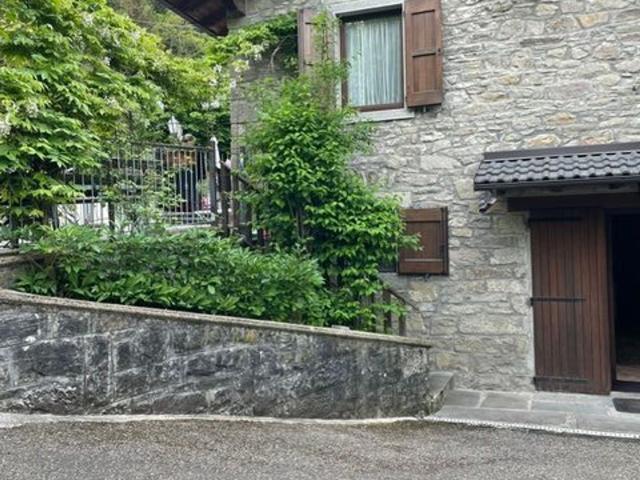 Casa in vendita a Unione dei comuni del Frignano, Pievepelago