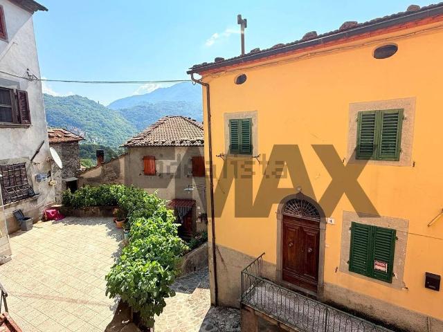 Casa in vendita a Unione dei comuni Media Valle del Serchio, Toscana