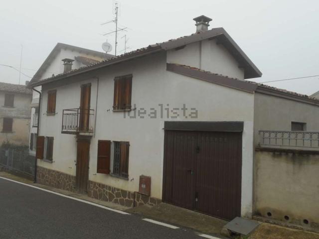 Casa in vendita a Ziano Piacentino, Reggio Emilia
