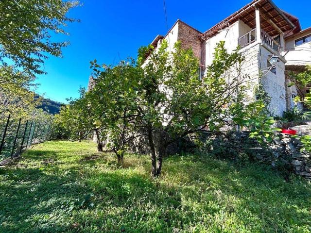 Casa in vendita a Trinità, Camporosso