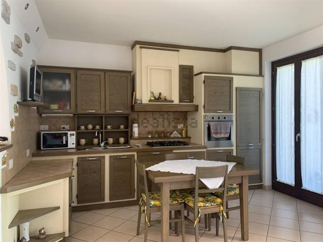 Casa in vendita a Marche, Macerata