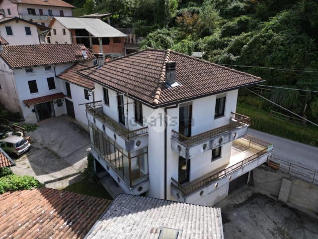 Casa in vendita a Torrebelvicino, Veneto