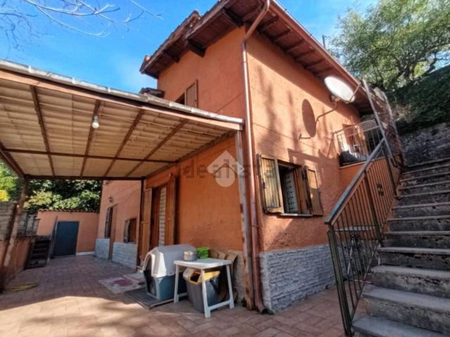 Casa in vendita a Olevano Romano, Roma Capitale