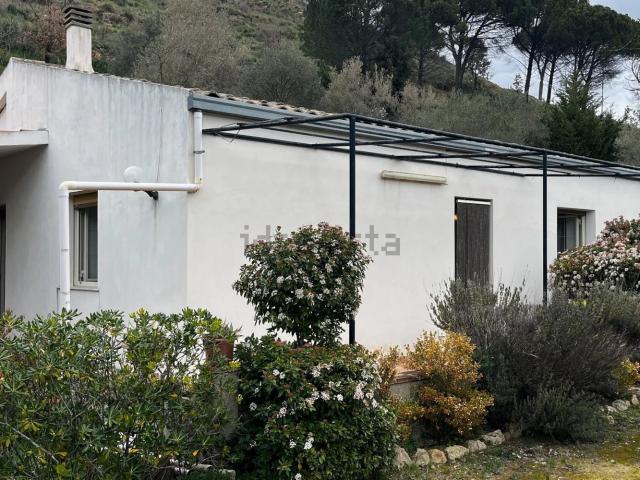 Casa in vendita a Canali, Piazza