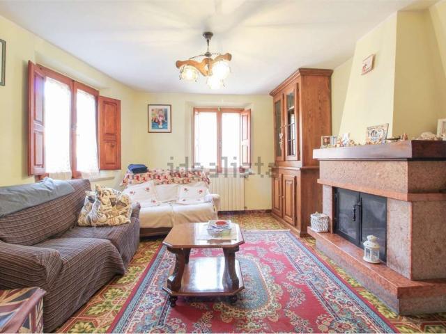 Casa in vendita a Unione Comuni Garfagnana, Villa Collemandina