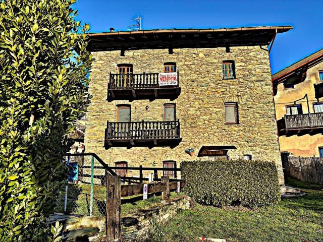 Casa in vendita a Saint Denis, Aosta