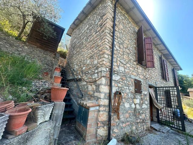 Casa in vendita a Arrone, Umbria