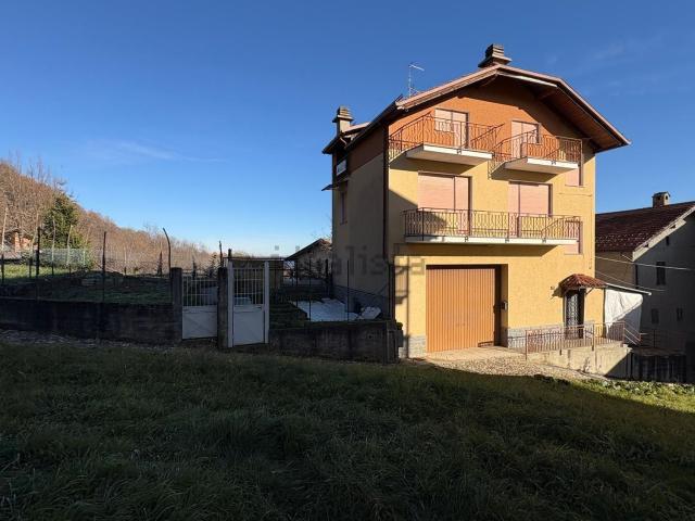 Casa in vendita a Valdilana, Piemonte