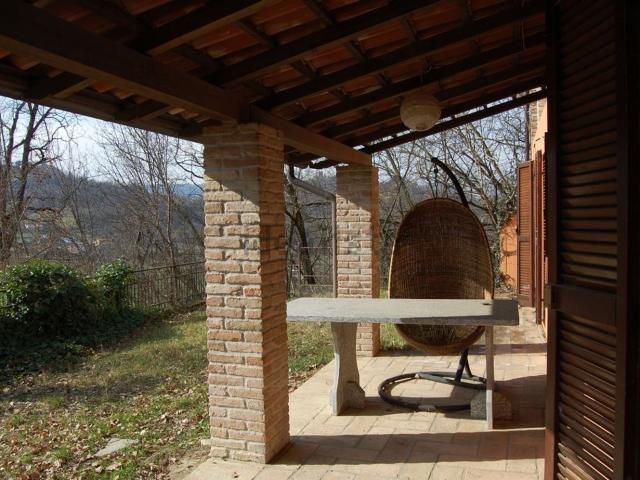 Casa in vendita a Zavattarello, Lombardia