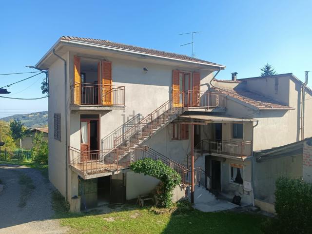 Casa in vendita a Alta Val Tidone, Nibbiano
