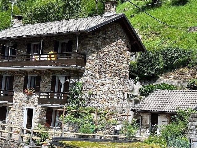 Casa in vendita a Valle Cannobina, Piemonte