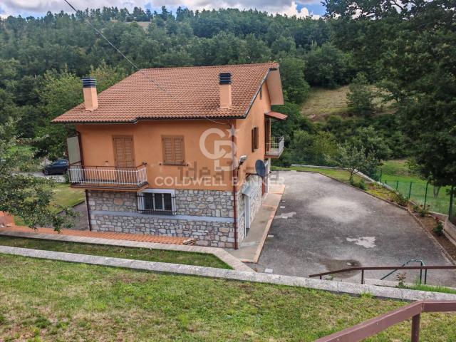 Casa in vendita a Cascia, Umbria