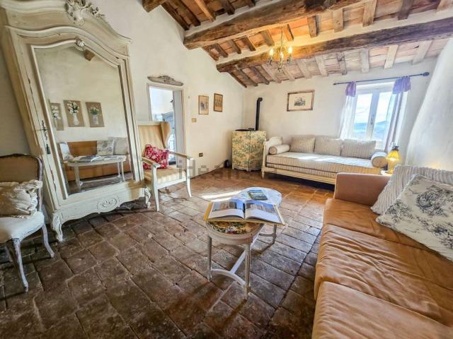 Casa in vendita a Marche, Pesaro E Urbino