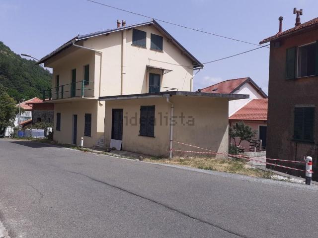 Casa in vendita a Costa di Paglia, Torriglia
