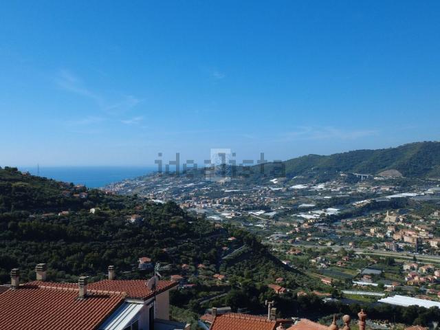 Casa in vendita a Castellaro, Liguria