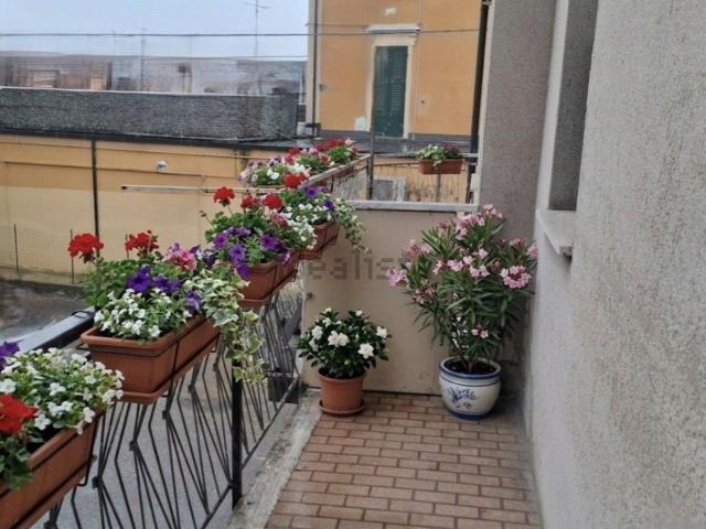 Casa in vendita a Terra di Mezzo, Re
