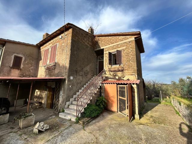Casa in vendita a Tre Croci, Vetralla