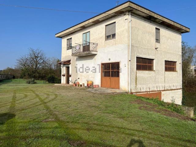 Casa in vendita a Piemonte, Vercelli